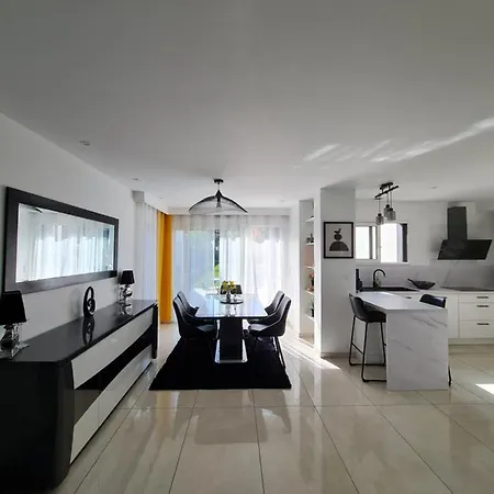 וילה Moderne Et Intimiste, A Quelques Minutes De La Baie De La Baule פורנישי