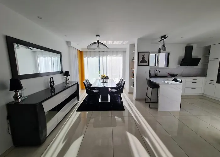 Moderne Et Intimiste, à Quelques Minutes De La Baie De La Baule